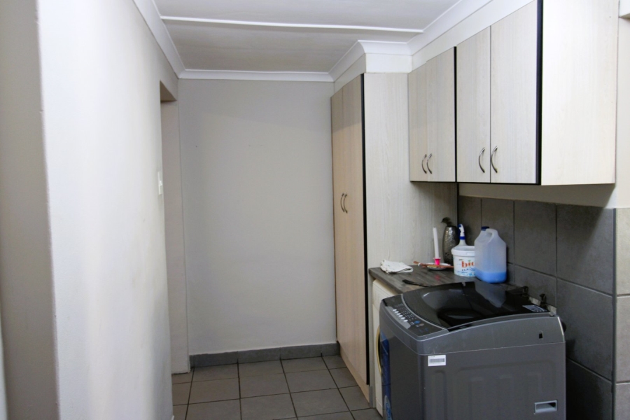 5 Bedroom Property for Sale in Gonubie North Eastern Cape